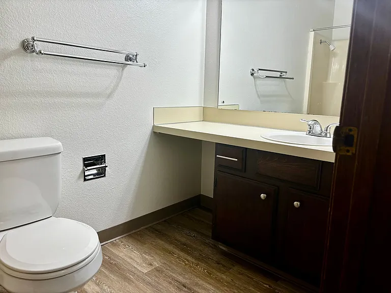 Kelsey House Apartments — Photo 7