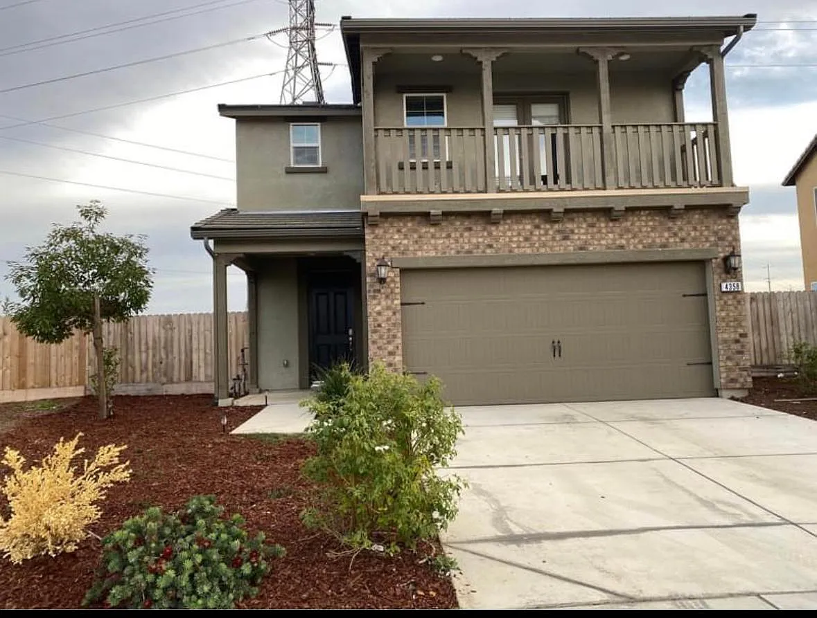 4358 Strathmore Pl — Photo 1