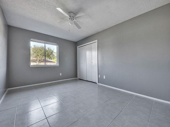 3rd image of 404 Brookdale Dr