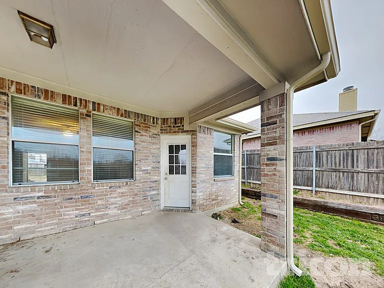 4913 Cape St — Photo 15
