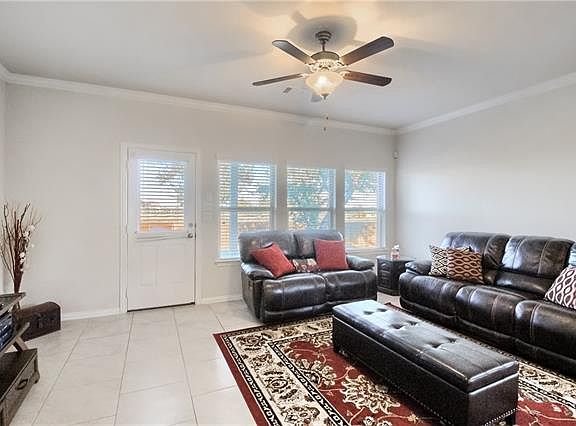 4th image of 1301 Camino Ct