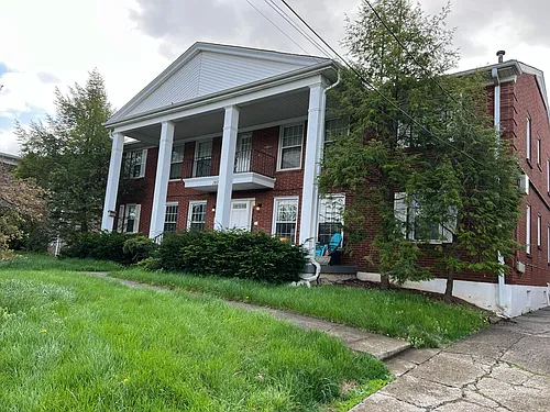 1932 Gardiner Ln #1 Photo 1