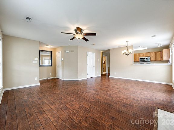 5th image of 9507 Littleleaf Dr