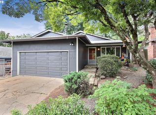 4611 SW Brugger St, Portland, OR 97219