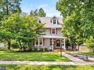 302 8th St, Riverton, NJ 08077
