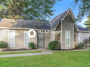 2563 Country Trail Dr, Memphis, TN 38133