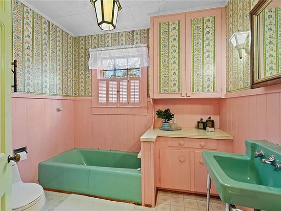 42nd image of this home