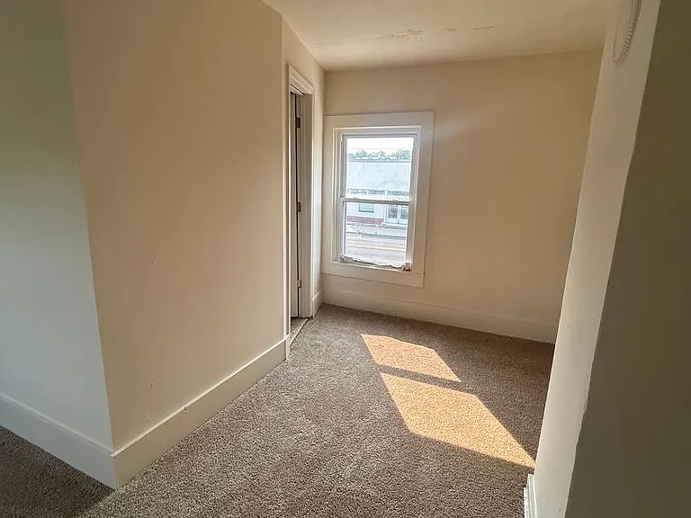 9592 S Congress St #B — Photo 4