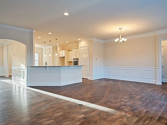 Open concept living, great for entertaining