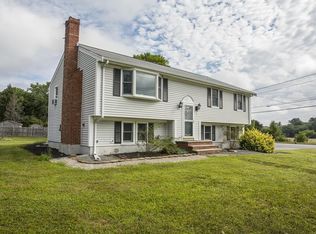 9 Dean St, Raynham, MA 02767