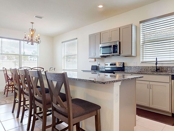 3rd image of 7743 NW Greenbank Circle