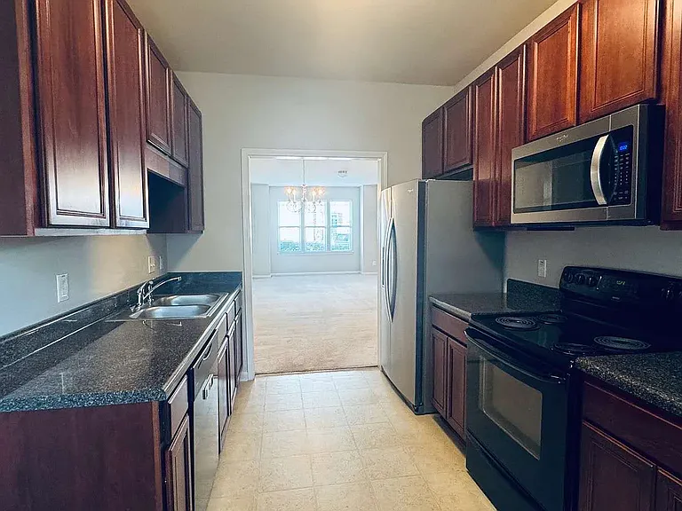 929 Morris Dale Ln — Photo 3