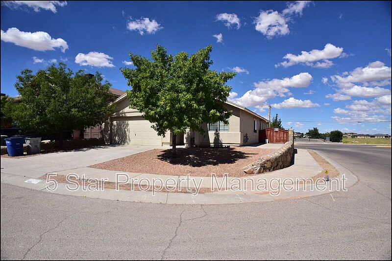 1st image of 14325 Island Point Dr