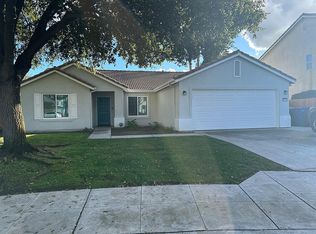 2713 E Hillview Ave, Fresno, CA 93720
