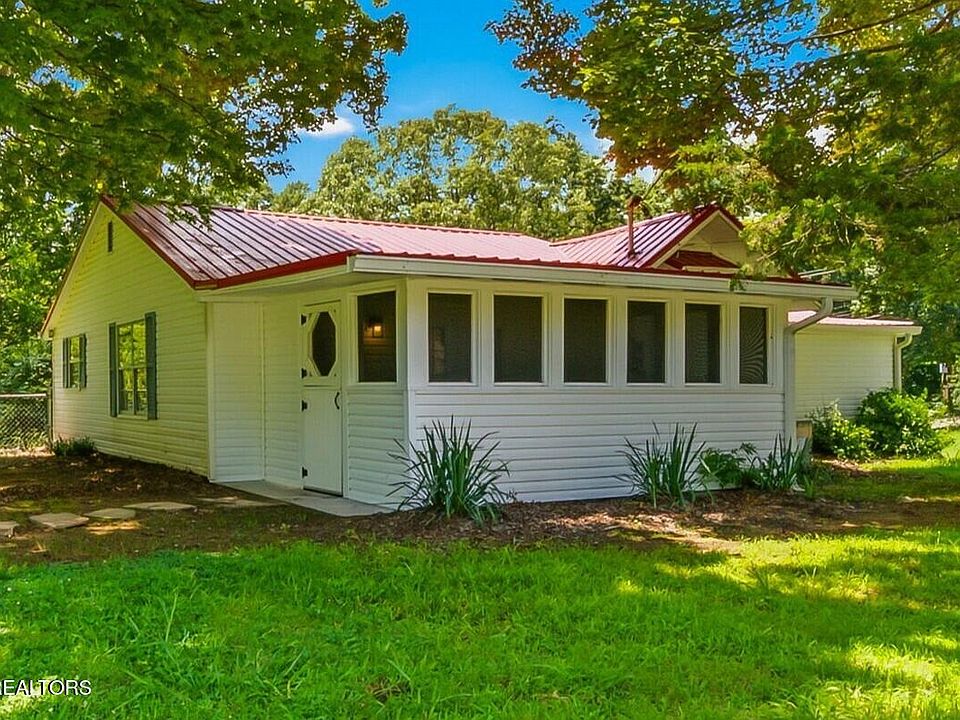 1st image of 5842 Lucerne Ln