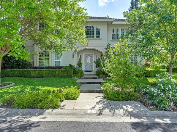 5 Latham Ln, Sacramento, CA 95864