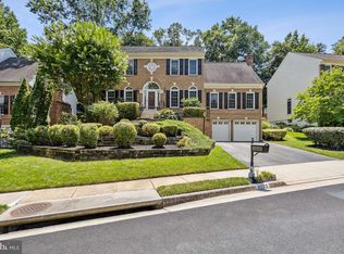 8703 Middleford Dr, Springfield, VA 22153