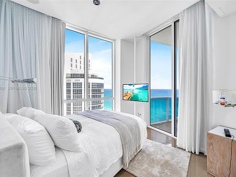 18101 Collins Ave #5509 — Photo 21