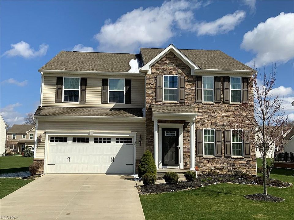 1st image of 523 Gentry Cir W