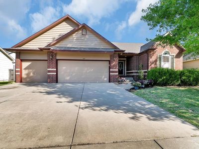 504 S Shira Cir, Haysville, KS, 67060