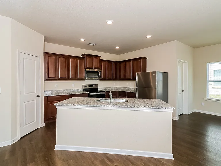 153 Innis Brook Cir — Photo 6