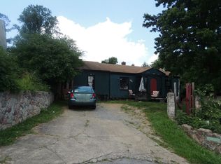 1512 Parton Dr, Kingsport, TN 37660