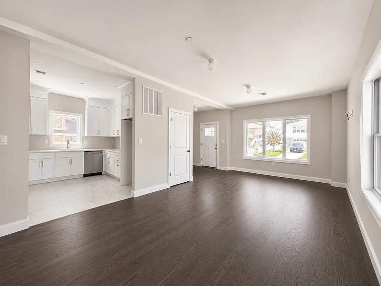 228 Sinclair Ave #1 — Photo 7