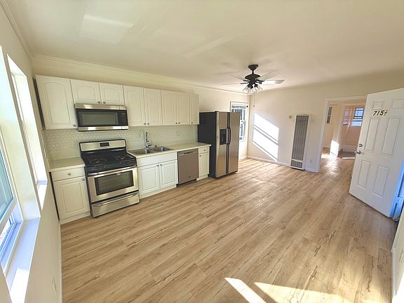 3rd image of 715 1/2 Magnolia Ave