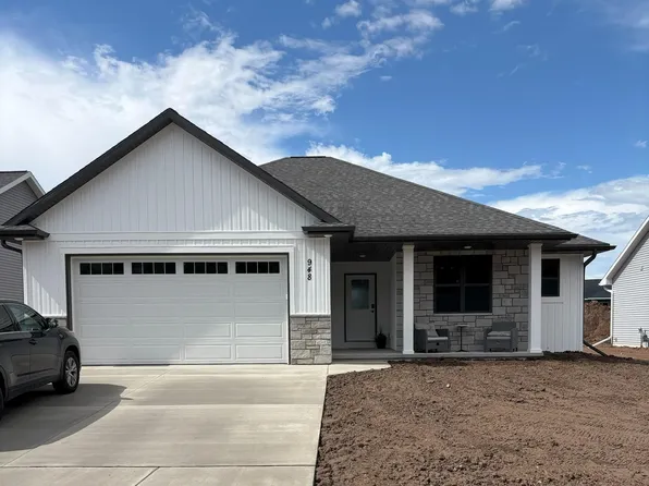 948 Enclave Ct, De Pere, WI 54115