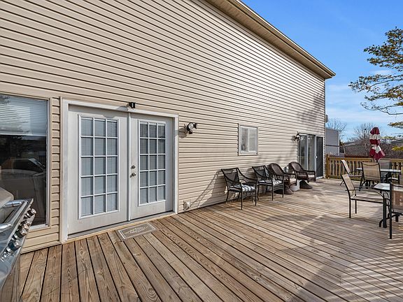 5th image of 5283 Aurora Dr