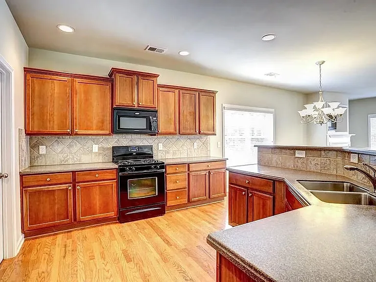 3105 Deercrest Ct — Photo 4