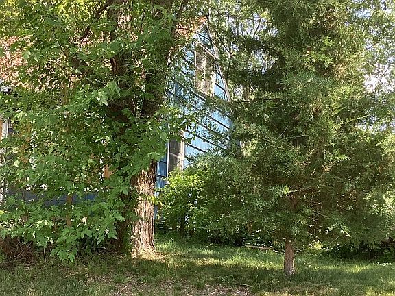 3rd image of 7533 4th Ave S