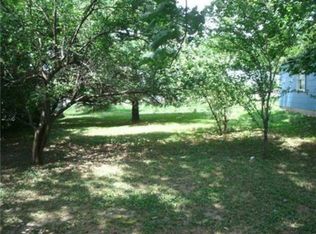 11105 E 24th St, Independence, MO 64052