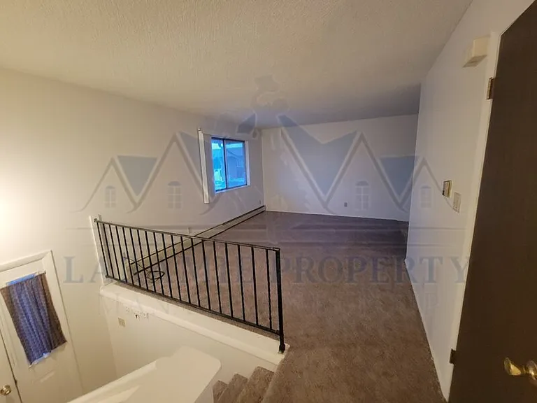 708 Downey St #10 — Photo 2