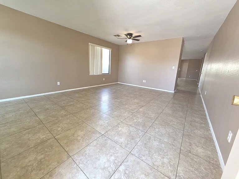 3792 W Santa Cruz Ave — Photo 2