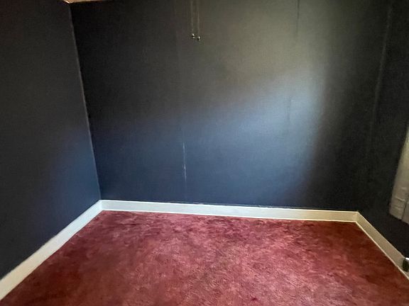 3rd image of 2386 Thurman St