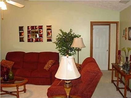 5th image of 3835 Farrington Dr
