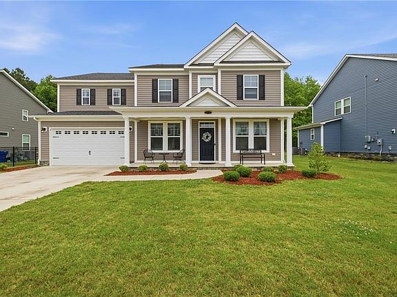 3rd image of 212 Preserve Way