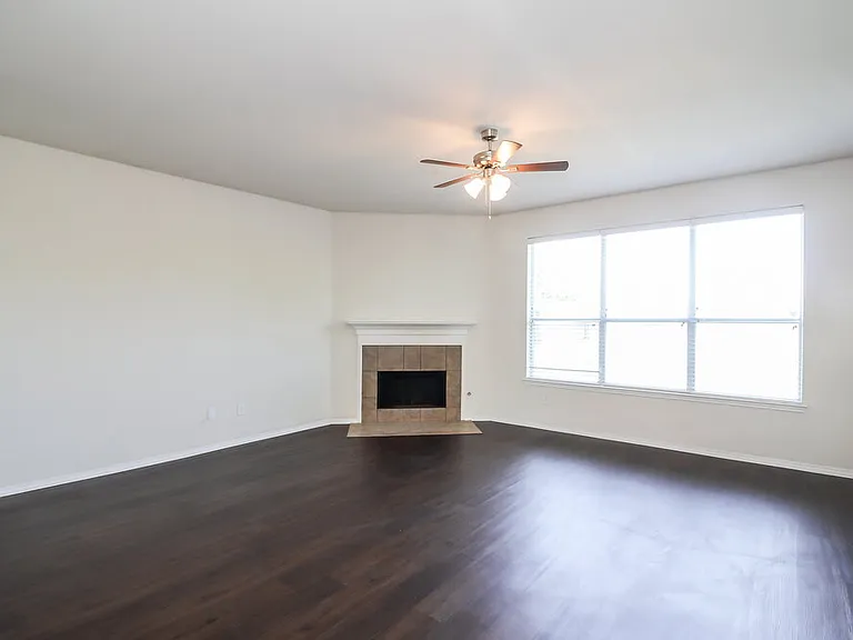 2280 Timber Creek Dr — Photo 3