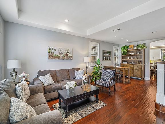 4th image of 2311 Orange Ave