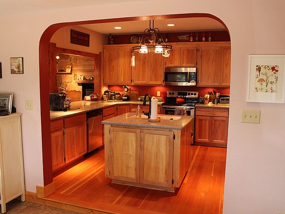 5th image of 4125 Kiowa Dr