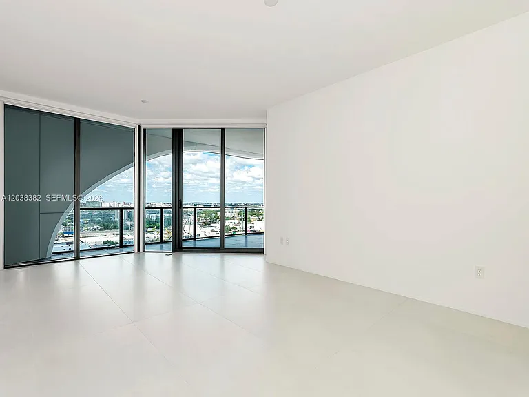 1000 Biscayne Blvd #2002 — Photo 22