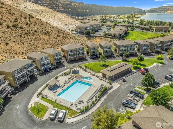 9270 Canyon Drive NW #C16, Quincy, WA 98848