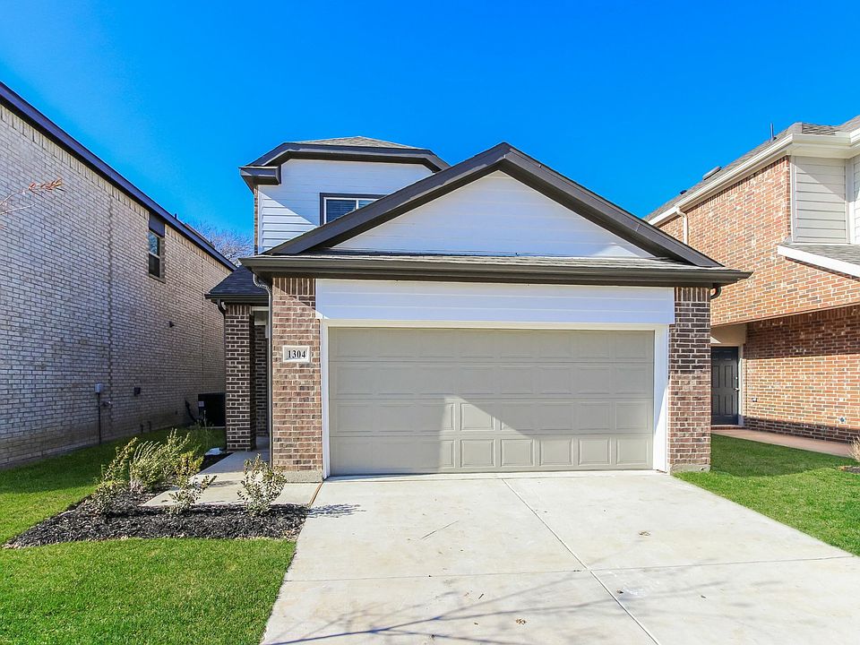 1st image of 1304 Ester Ln