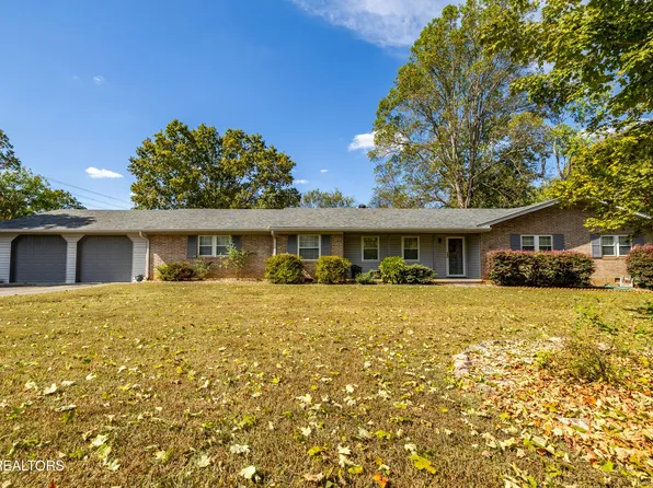 876 W Cunningham St, Alcoa, TN 37701