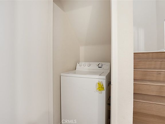5th image of 77 N Michigan Ave APT 15