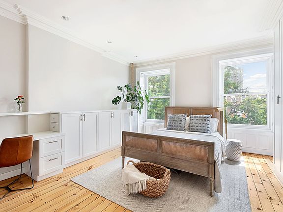 4th image of 214 Park Pl APT 3