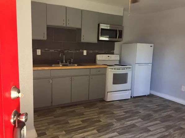 800 W Washington St, Clarksville, TX