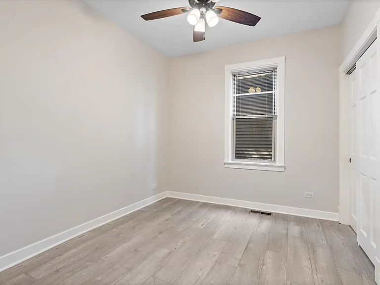 2742 N Seminary Ave #CH2 — Photo 13