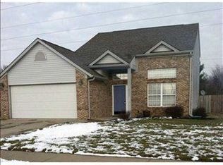 2995 Fox Ridge Dr, Columbus, IN 47203